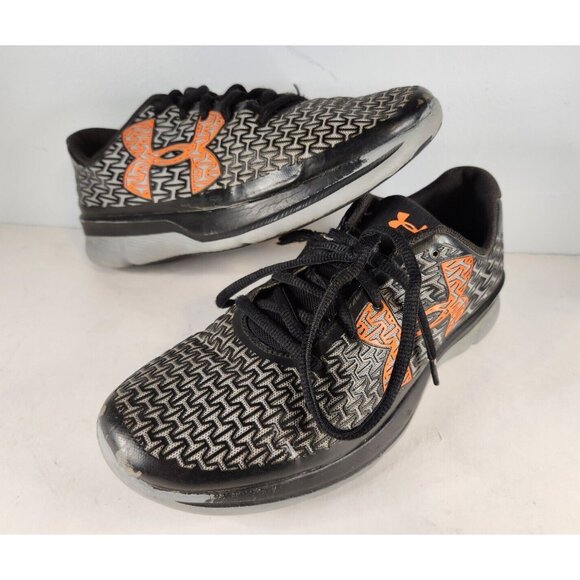 Under Armour Youth Size 7 Used 1281104-001 - Picture 1 of 9